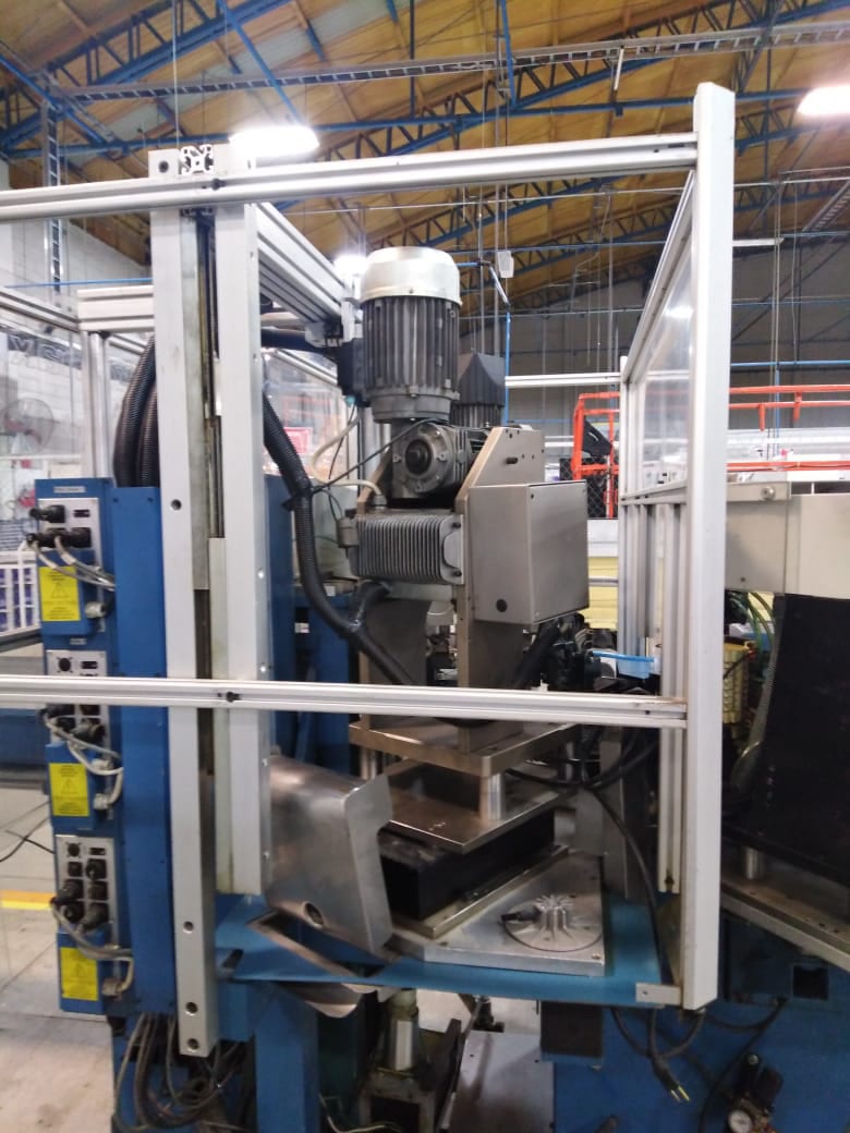 Komax Alpha 411 Cutting Machine