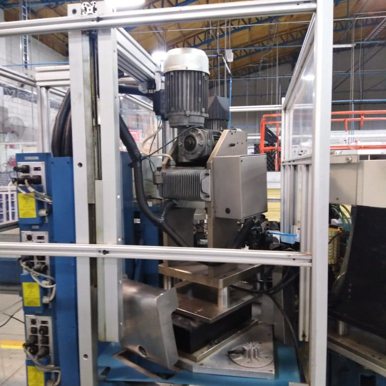 Komax Alpha 411 Cutting Machine