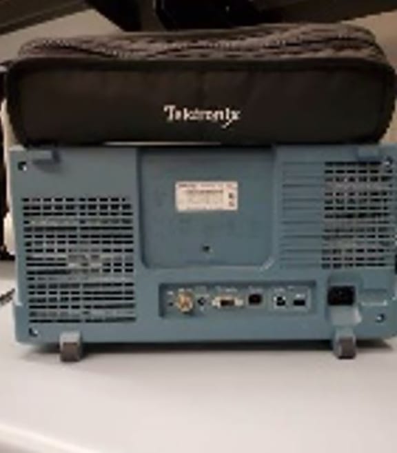Tektronics-DPO 3034-Portable Oscilloscope-56003 For Sale