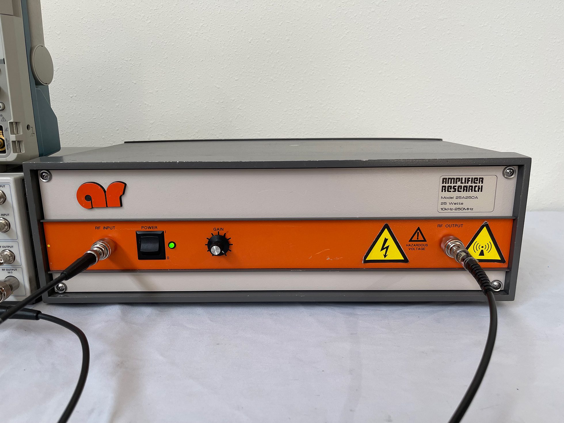 Amplifier Research-25 A 250 A-RF Broadband Amplifier-61600 For Sale