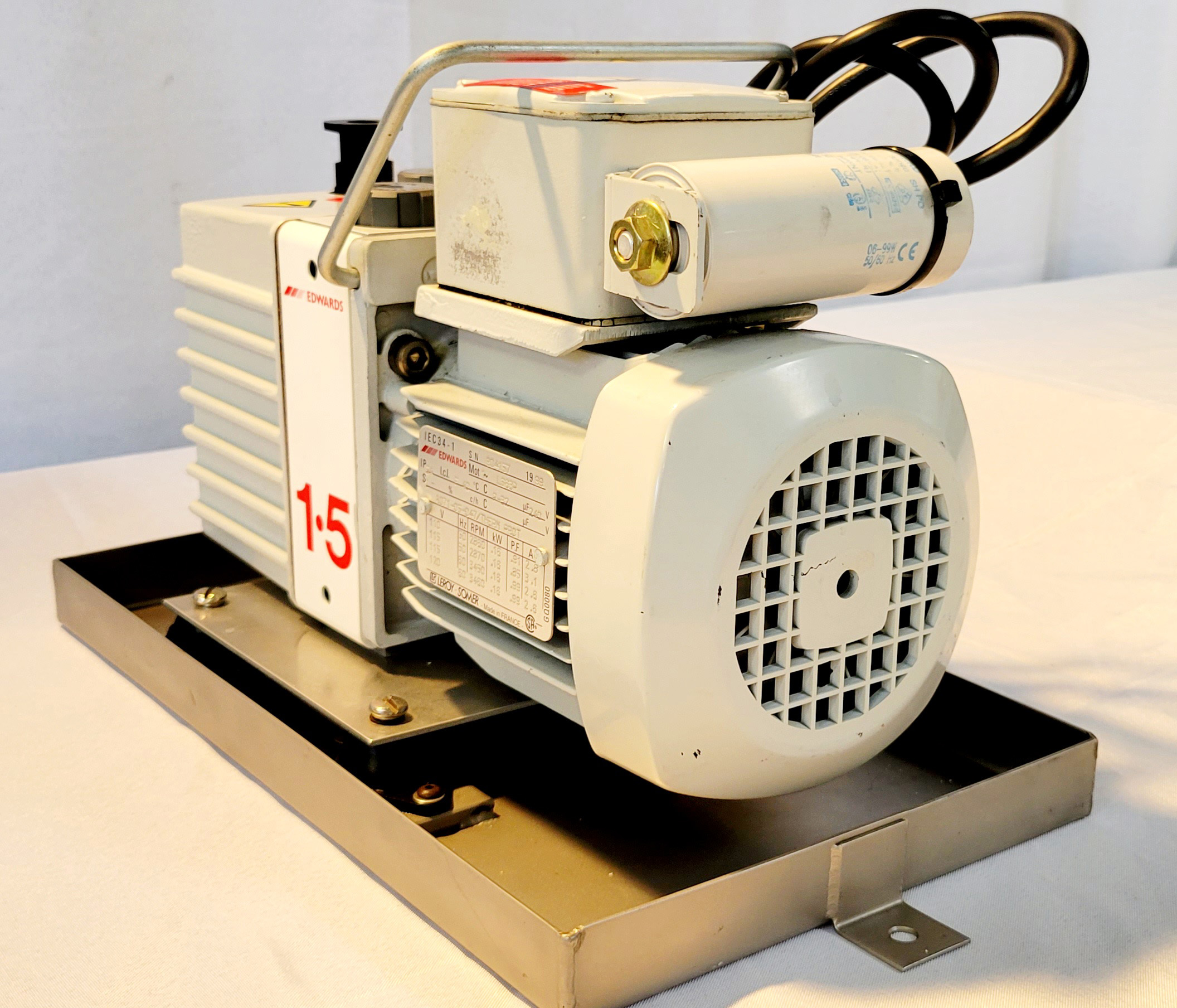 Edwards E 2 M 1.5 Electric Rotary Vane Pump -67015 For Sale