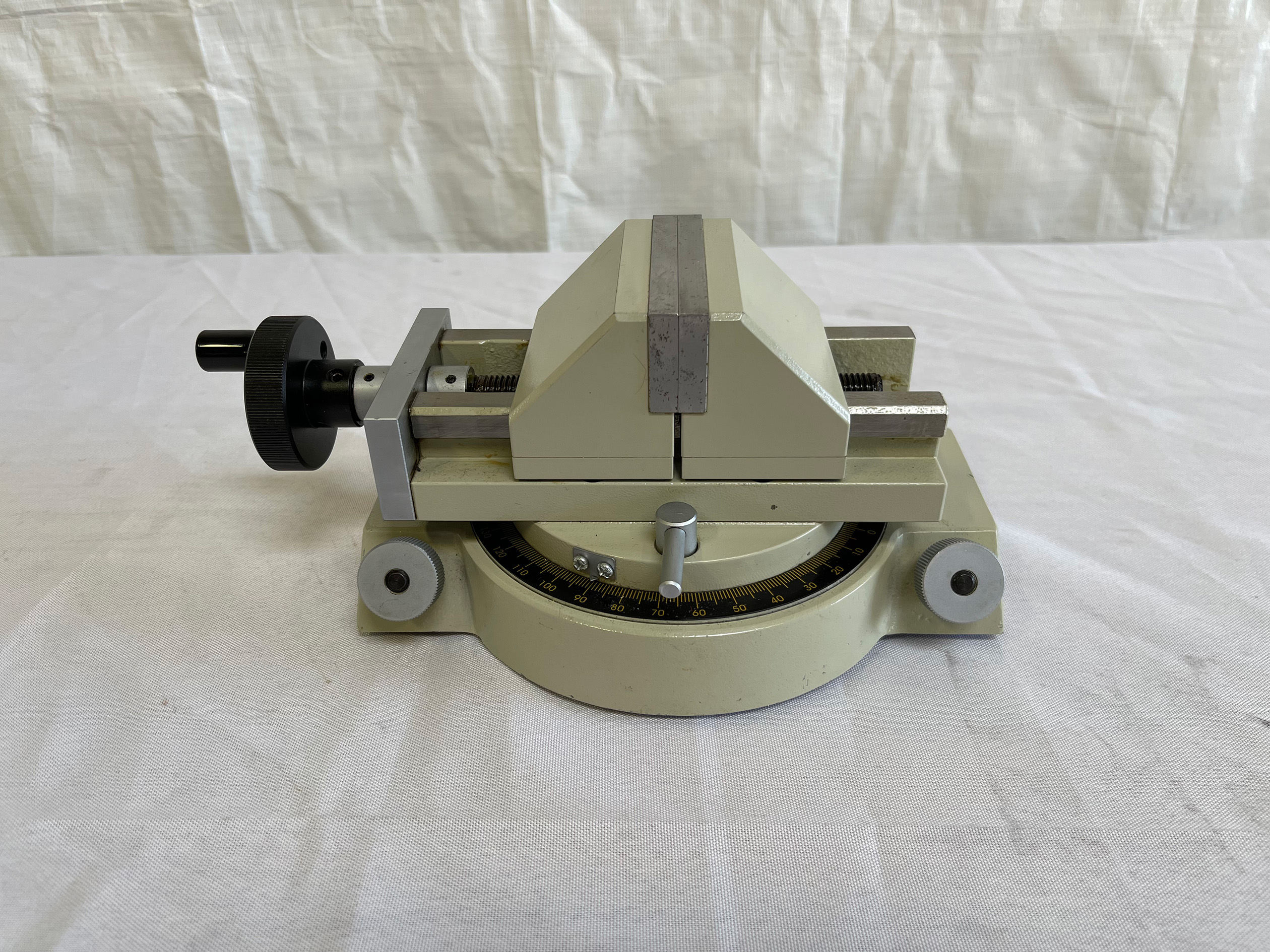  Mitutoyo  218 003  Rotary Vise  67481 For Sale