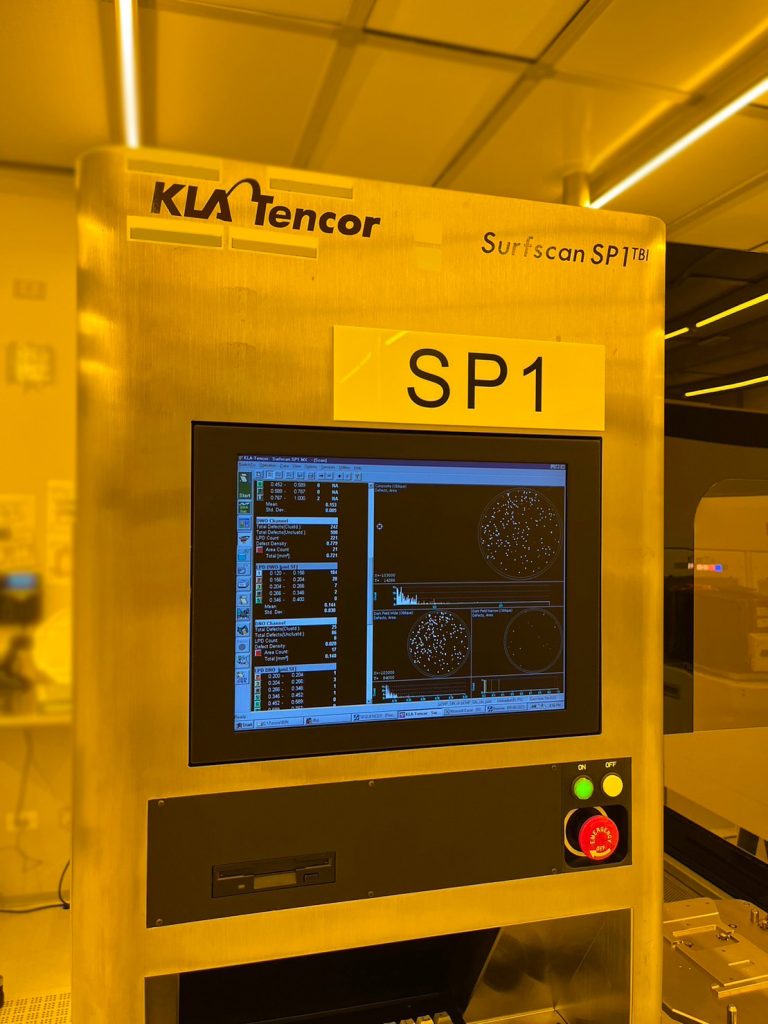 KLA Tencor  Surfscan SP 1 TBi  Wafer Inspection System  71777 Image 1